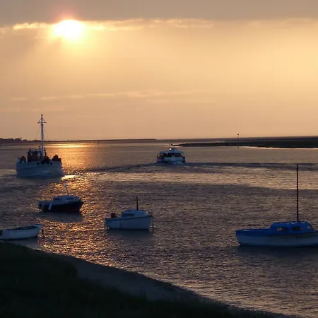 Casa de Férias La Baie Des Remparts Meuble Les Avocettes